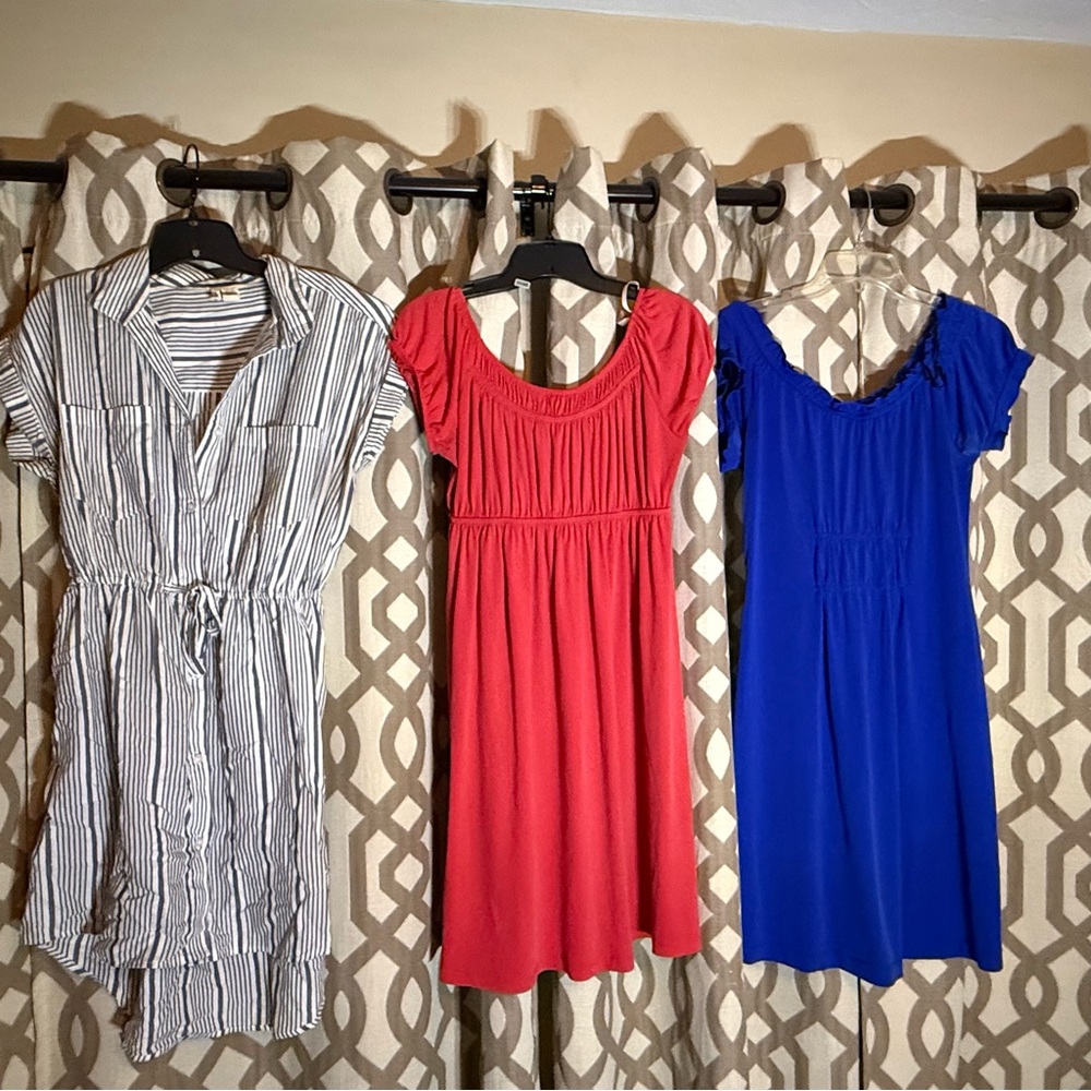 Ladies Lot - 9 pieces!  4 Dresses/Robe/Skirt/Cardigan/Sweater/pant MEDIUM 0098/1